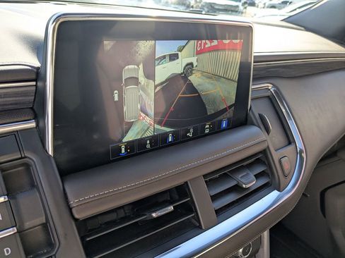 Certified 2024 GMC Yukon XL SLT w/ SLT Luxury Package image 21