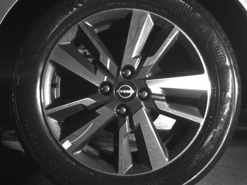 Used 2025 Nissan Versa SV FWD image 14