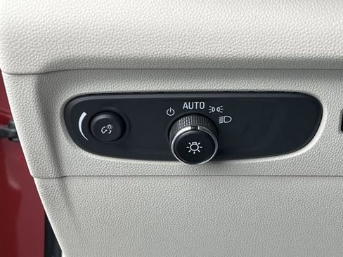 Used 2023 Buick Envision Avenir image 27