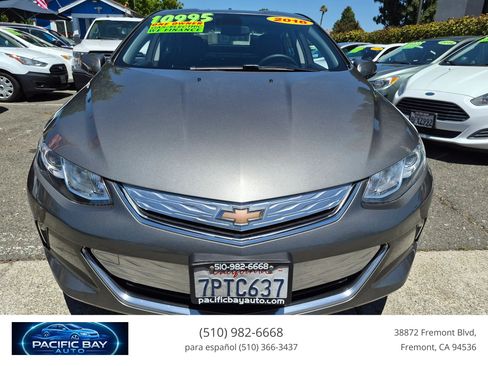Used 2016 Chevrolet Volt LT w/ Comfort Package FWD image 2