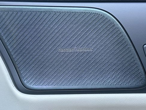 Used 2022 Volvo V60 T5 Cross Country w/ Advanced Package image 23