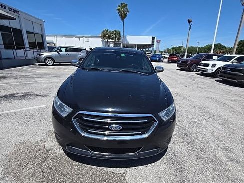 Used 2017 Ford Taurus Limited image 3