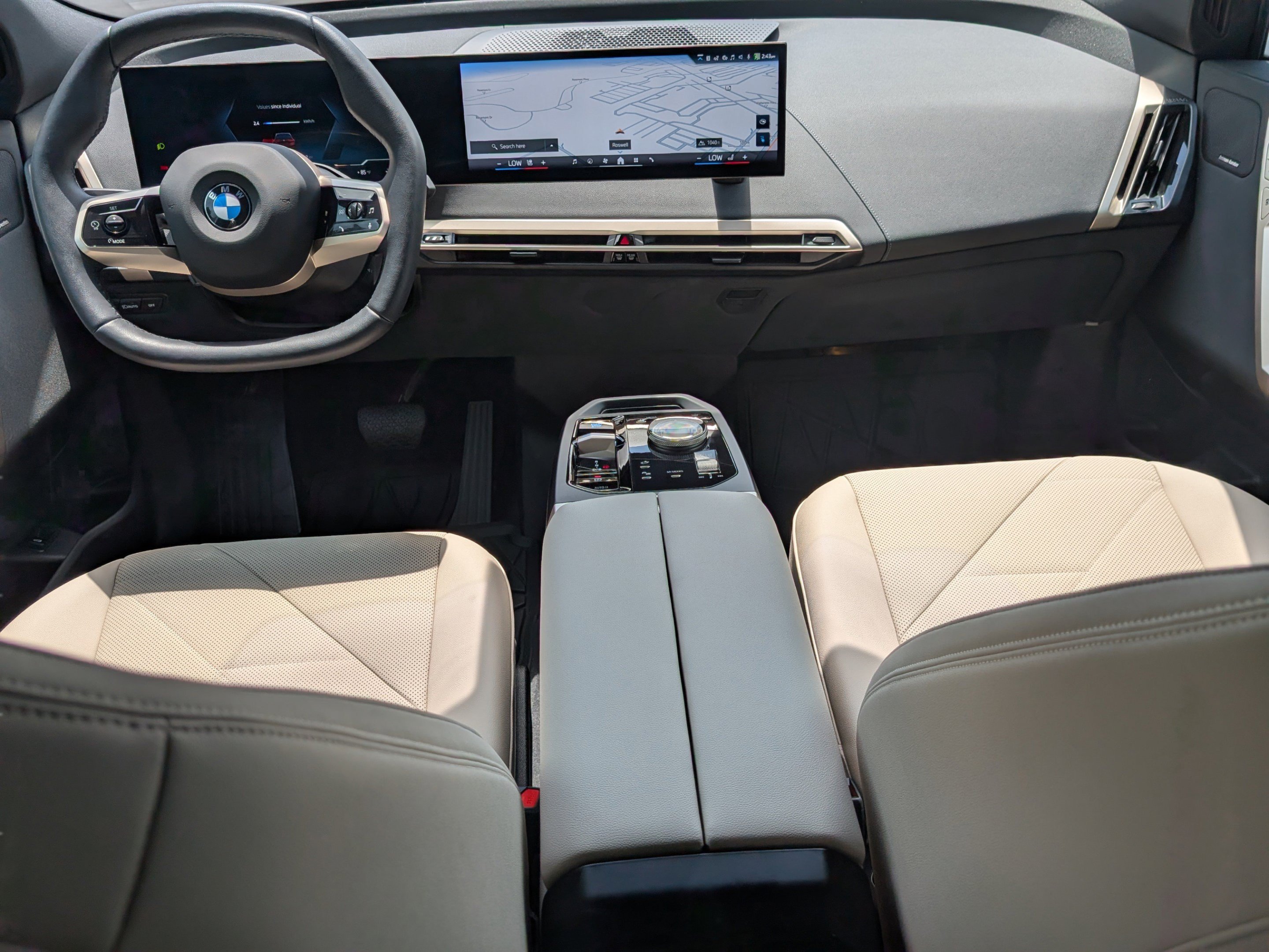 Certified 2026 BMW iX xDrive45 w/ Premium Package AWD/4WD image 11