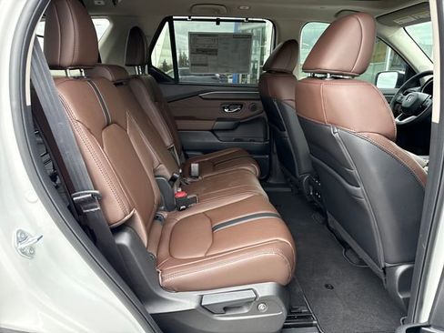 New 2026 Honda Pilot Touring image 10