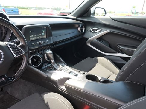 Used 2017 Chevrolet Camaro LT RWD image 23