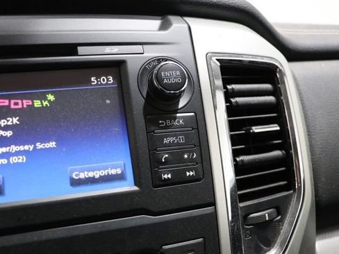 Used 2018 Nissan Titan PRO-4X AWD/4WD image 30