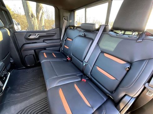 Used 2023 GMC Sierra 1500 AT4 w/ AT4 Premium Package image 14