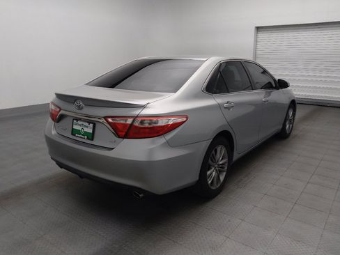 Used 2015 Toyota Camry SE FWD image 9