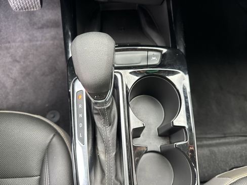 Used 2025 Chevrolet Trax ACTIV w/ Sunroof Package image 19