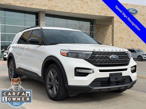 Used 2022 Ford Explorer XLT w/ Equipment Group 202A image 18