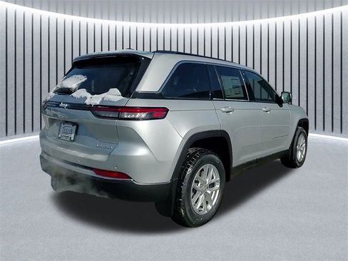 New 2025 Jeep Grand Cherokee Laredo X w/ Luxury Tech Group I image 8