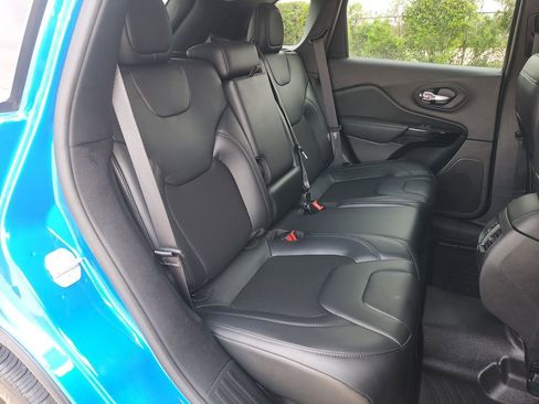 Used 2020 Jeep Cherokee Latitude Plus FWD image 14