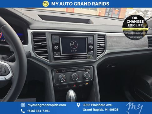 Used 2023 Volkswagen Atlas Cross Sport SE image 24