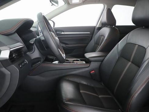 Used 2023 Nissan Altima 2.5 SR image 16