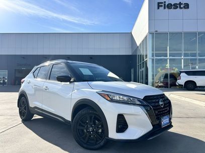 Certified 2022 Nissan Kicks SR