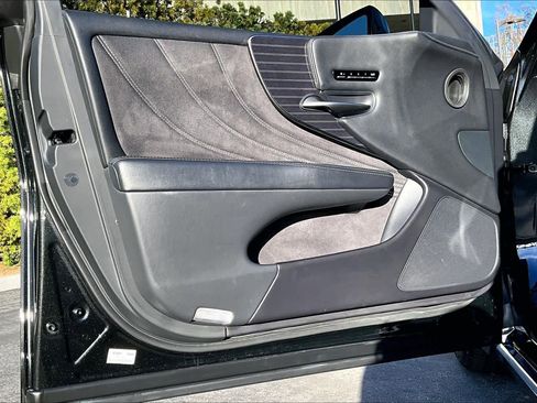 Used 2018 Lexus LS 500 image 20