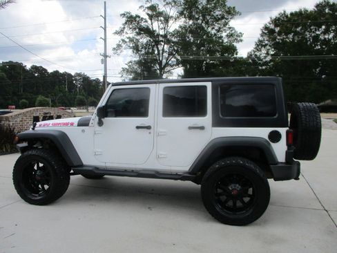 Used 2016 Jeep Wrangler Unlimited Sport w/ Quick Order Package 24S AWD/4WD image 2