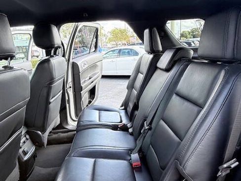 Used 2012 Ford Explorer XLT image 11