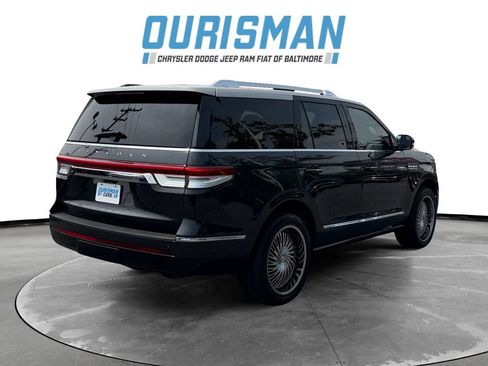 Used 2023 Lincoln Navigator 4WD image 6