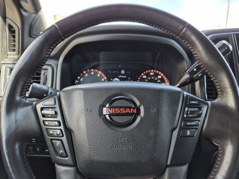 Used 2020 Nissan Titan PRO-4X w/ Pro-4x Convenience Package image 15