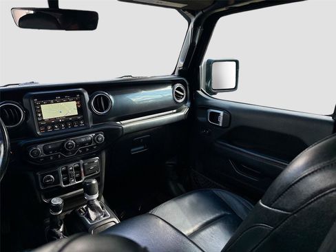 Used 2020 Jeep Wrangler Unlimited Sahara image 26