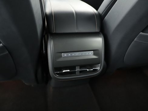Used 2025 Lincoln Nautilus Premier w/ Jet Appearance Package AWD/4WD image 21
