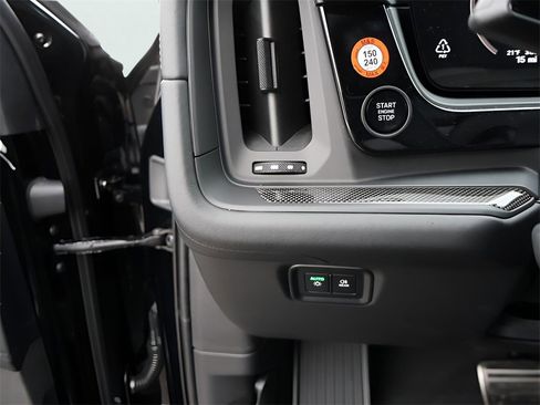 New 2026 Porsche Cayenne GTS image 34