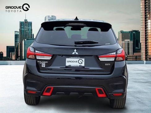 Used 2021 Mitsubishi Outlander Sport Black Edition image 4