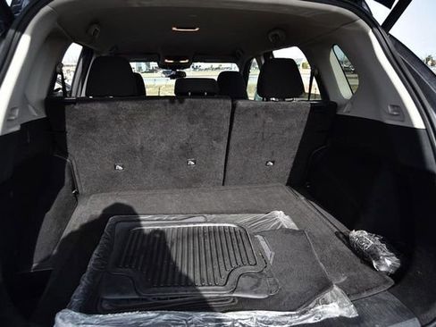 Used 2024 Nissan Rogue SV image 23