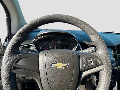 Used 2017 Chevrolet Trax LS image 11