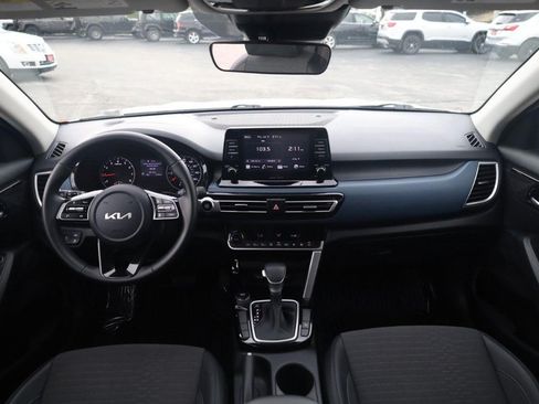 Used 2023 Kia Seltos S FWD image 6