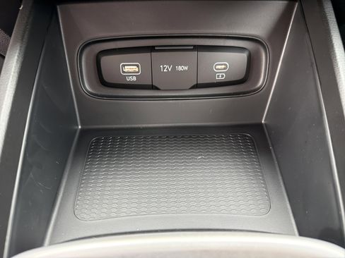 New 2026 Hyundai Venue SE FWD image 19