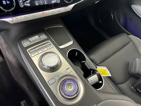 Used 2023 Genesis Electrified GV70 Advanced image 20