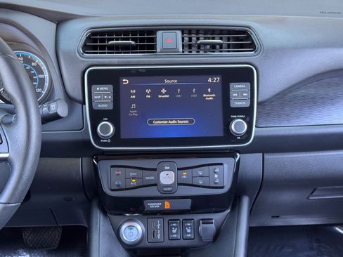 Used 2025 Nissan Leaf SV Plus image 22