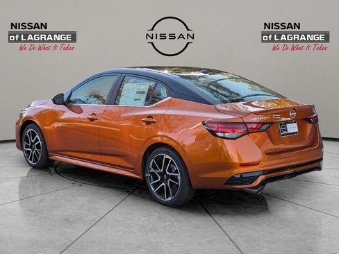 Certified 2025 Nissan Sentra SR FWD image 10