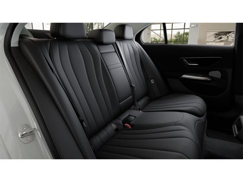 New 2025 Mercedes-Benz E 350 4MATIC Sedan image 5