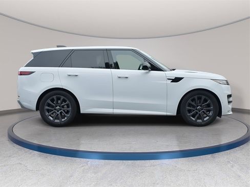Used 2024 Land Rover Range Rover Sport Dynamic SE image 4