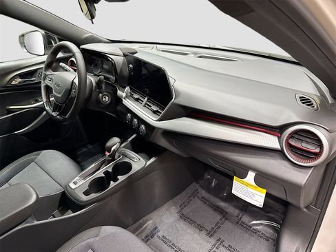 New 2026 Chevrolet Trax RS w/ Driver Confidence Package image 29