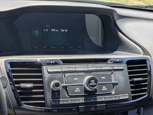 Used 2017 Honda Accord Sport image 21