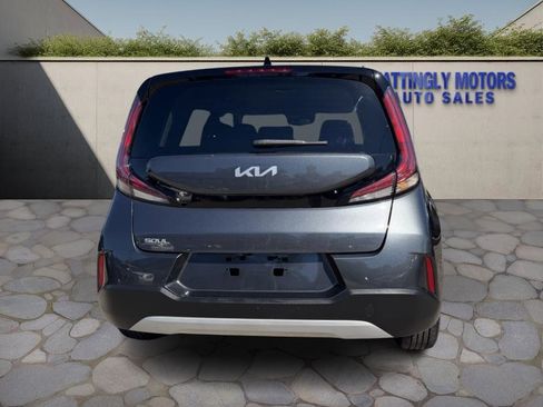 Used 2023 Kia Soul S image 4