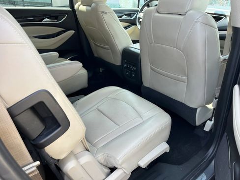 Used 2018 Buick Enclave Essence w/ Trailering Package image 8