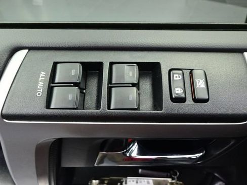 Used 2021 Toyota 4Runner SR5 AWD/4WD image 12