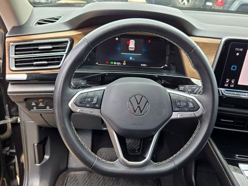 Used 2024 Volkswagen Atlas SE w/ Black Wheel Package FWD image 12