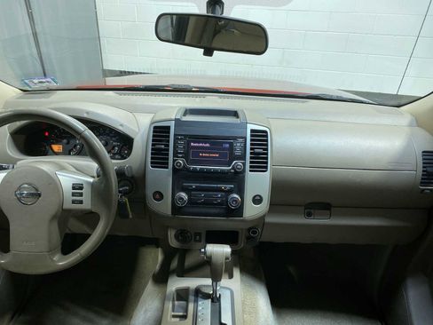 Used 2016 Nissan Frontier SV AWD/4WD image 10