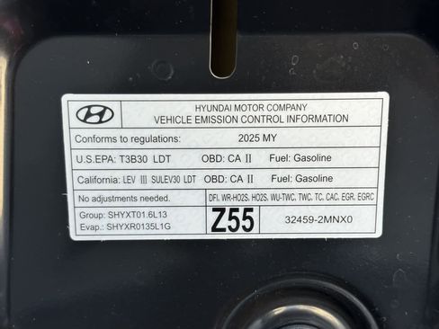 Certified 2025 Hyundai Tucson Limited image 28