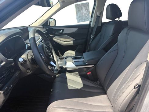 Used 2024 Acura MDX SH-AWD image 10