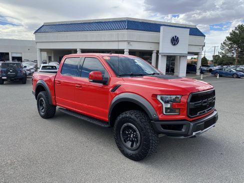 Used 2018 Ford F150 Raptor w/ Equipment Group 802A Luxury AWD/4WD image 2