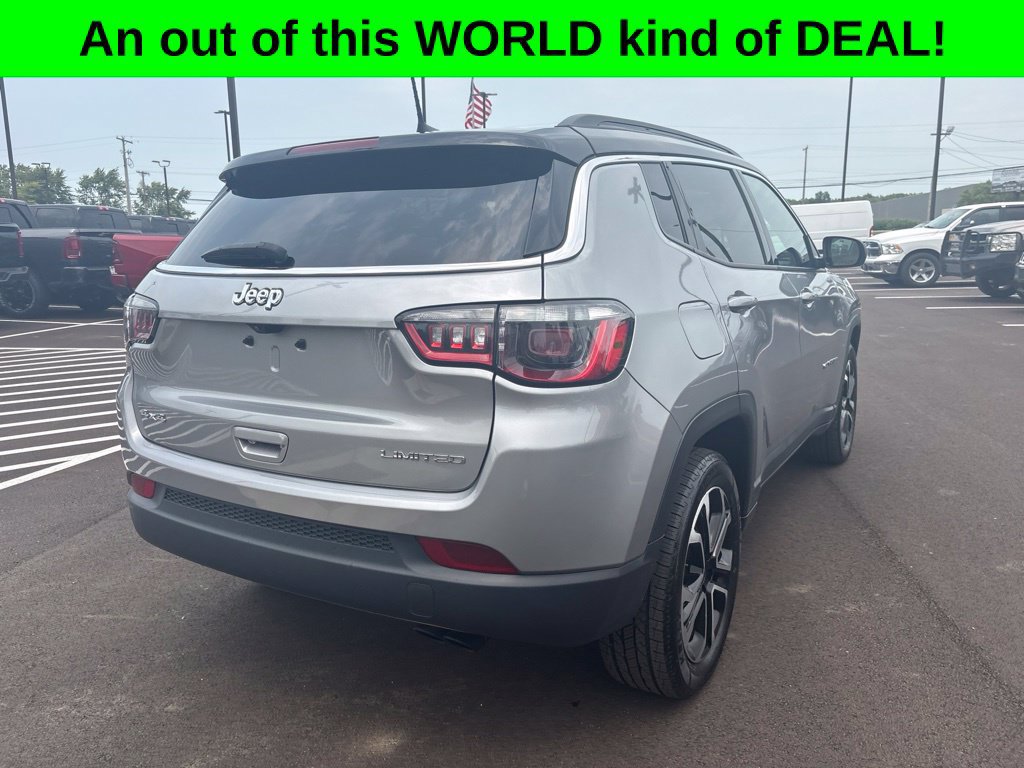 Certified 2022 Jeep Compass Limited w/ Sun and Sound Group AWD/4WD image 3