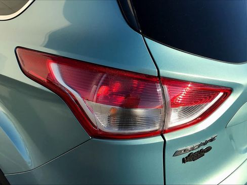 Used 2013 Ford Escape SE FWD image 29