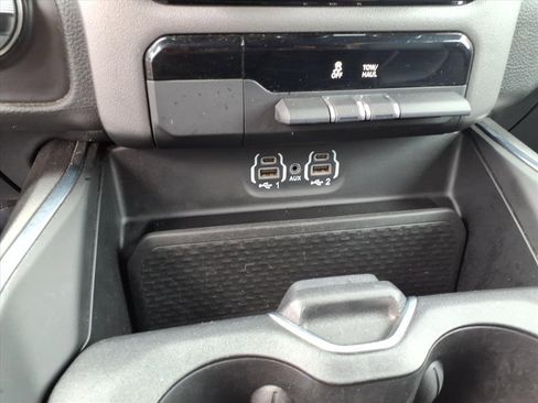 Used 2024 RAM 1500 Laramie image 13